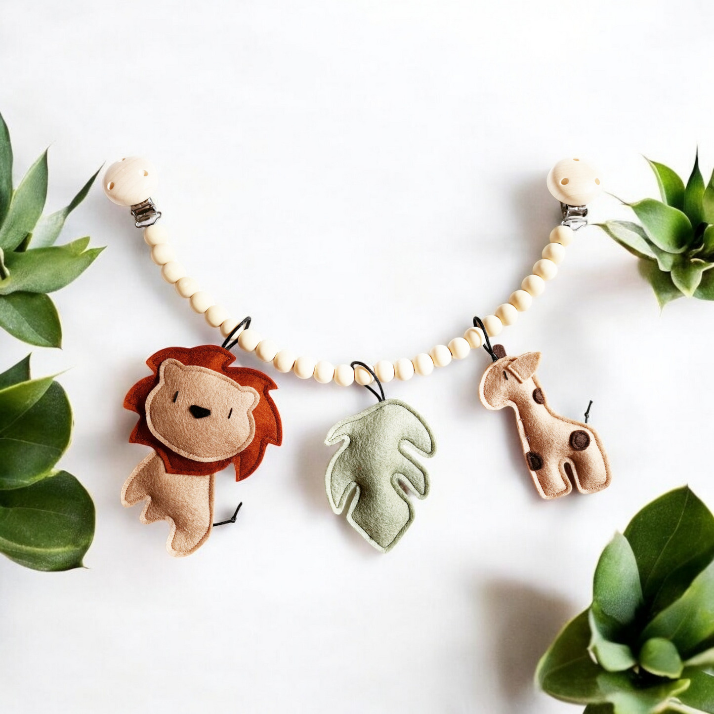 Wagenspanner vilt met jungledieren voor aan de kinderwagen of maxicosi