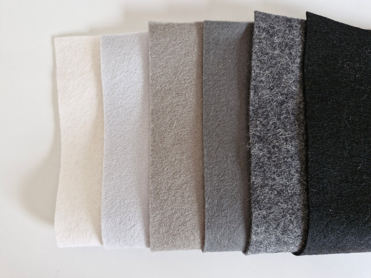 Vilt kleuren grijs Mini Lievie